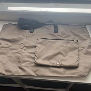 VOYAGEUR Just In Case Tote